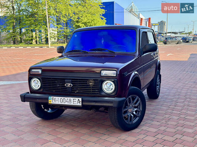 Червоний ВАЗ 21214, об'ємом двигуна 1.7 л та пробігом 160 тис. км за 4200 $, фото 27 на Automoto.ua