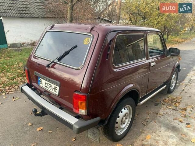 Красный ВАЗ 21214, объемом двигателя 1.69 л и пробегом 142 тыс. км за 5200 $, фото 16 на Automoto.ua