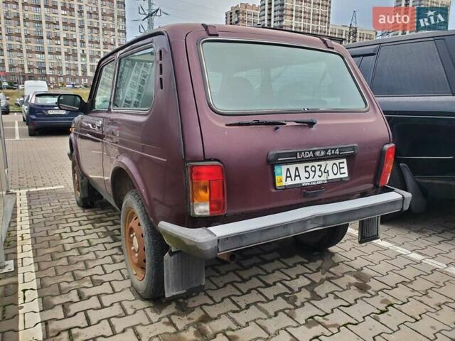 Красный ВАЗ 21214, объемом двигателя 1.7 л и пробегом 20 тыс. км за 4100 $, фото 6 на Automoto.ua