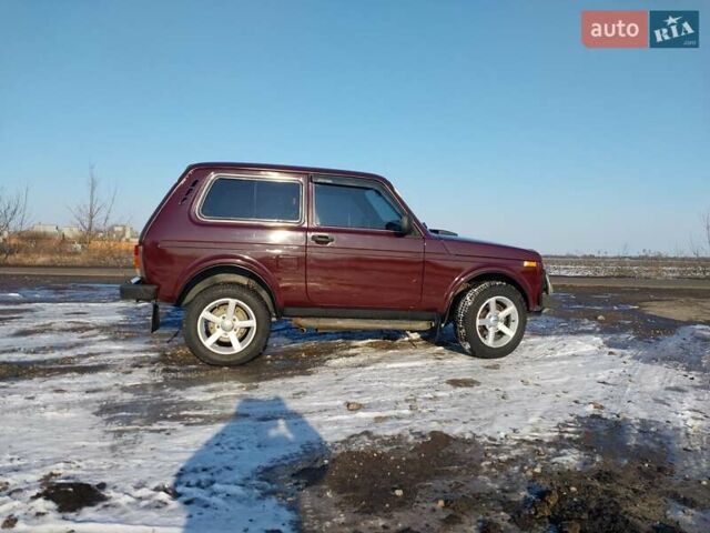 Червоний ВАЗ 21214, об'ємом двигуна 1.7 л та пробігом 81 тис. км за 4500 $, фото 7 на Automoto.ua