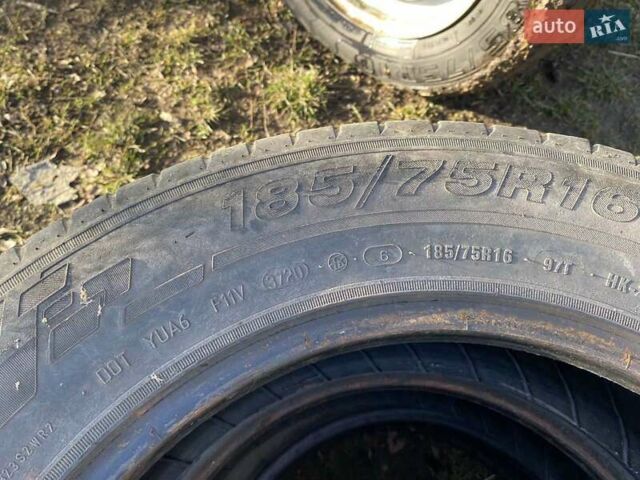 Червоний ВАЗ 21214, об'ємом двигуна 1.69 л та пробігом 45 тис. км за 5100 $, фото 45 на Automoto.ua