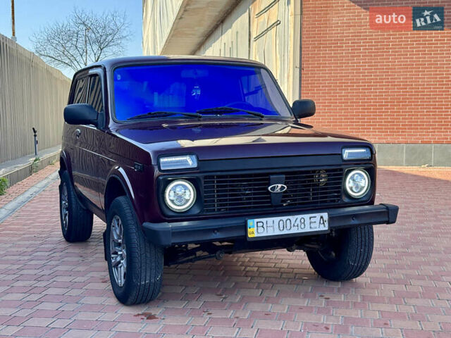 Червоний ВАЗ 21214, об'ємом двигуна 1.7 л та пробігом 160 тис. км за 4200 $, фото 52 на Automoto.ua
