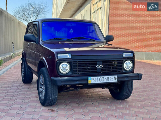 Червоний ВАЗ 21214, об'ємом двигуна 1.7 л та пробігом 160 тис. км за 4200 $, фото 56 на Automoto.ua