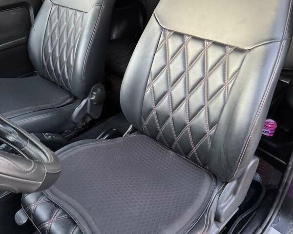 Красный ВАЗ 21214, объемом двигателя 0 л и пробегом 130 тыс. км за 6300 $, фото 12 на Automoto.ua