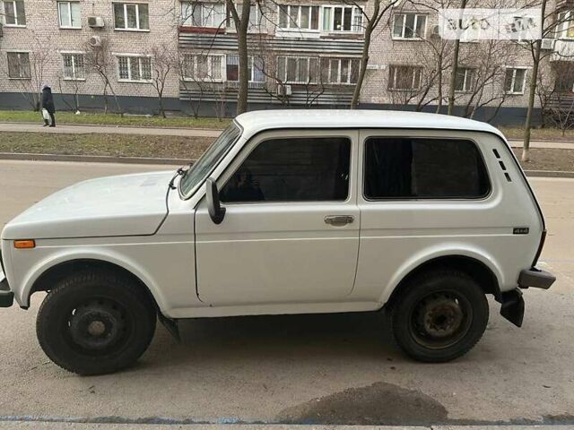 ВАЗ 21214, объемом двигателя 1.7 л и пробегом 206 тыс. км за 4200 $, фото 3 на Automoto.ua