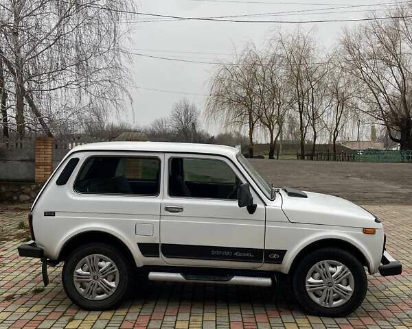 ВАЗ 21214, объемом двигателя 1.7 л и пробегом 95 тыс. км за 3600 $, фото 2 на Automoto.ua