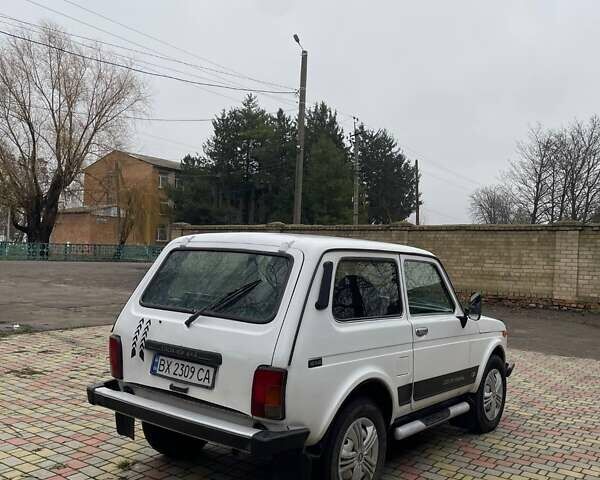 ВАЗ 21214, объемом двигателя 1.7 л и пробегом 95 тыс. км за 3600 $, фото 4 на Automoto.ua