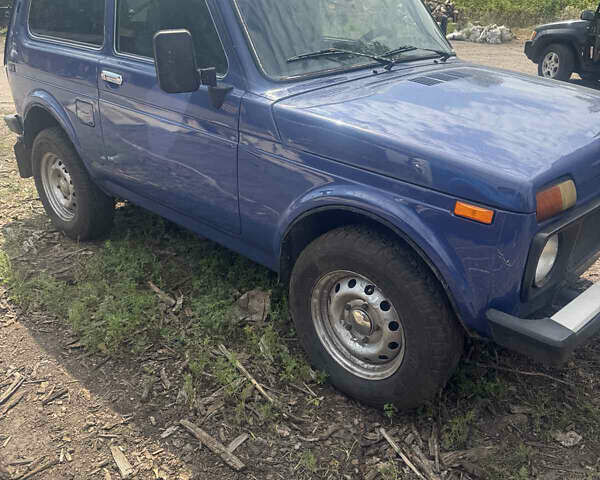 ВАЗ 21214, об'ємом двигуна 1.7 л та пробігом 111 тис. км за 3600 $, фото 1 на Automoto.ua