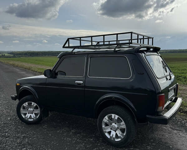 ВАЗ 21214, объемом двигателя 1.7 л и пробегом 245 тыс. км за 4999 $, фото 10 на Automoto.ua