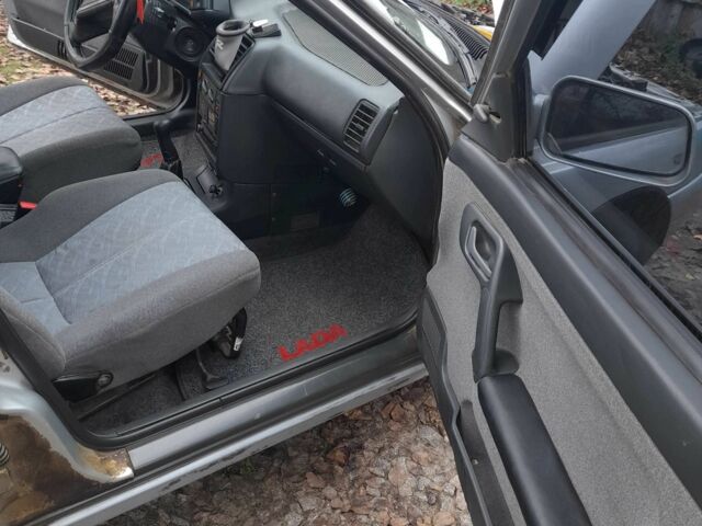 Серый ВАЗ 21214, объемом двигателя 0 л и пробегом 144 тыс. км за 2500 $, фото 6 на Automoto.ua