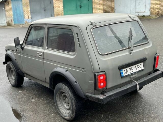 Синий ВАЗ 21214, объемом двигателя 1.7 л и пробегом 150 тыс. км за 2350 $, фото 4 на Automoto.ua