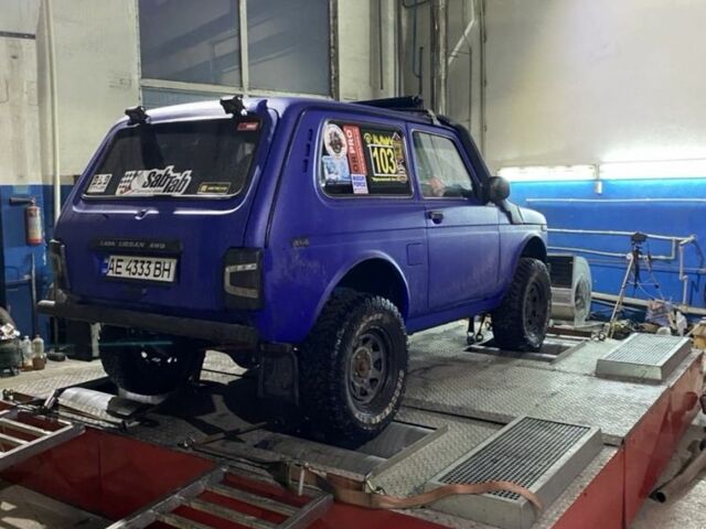 Синій ВАЗ 21214, об'ємом двигуна 1.7 л та пробігом 3 тис. км за 5500 $, фото 7 на Automoto.ua