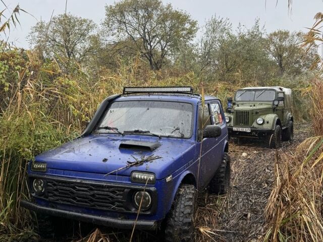 Синій ВАЗ 21214, об'ємом двигуна 1.7 л та пробігом 3 тис. км за 5500 $, фото 2 на Automoto.ua