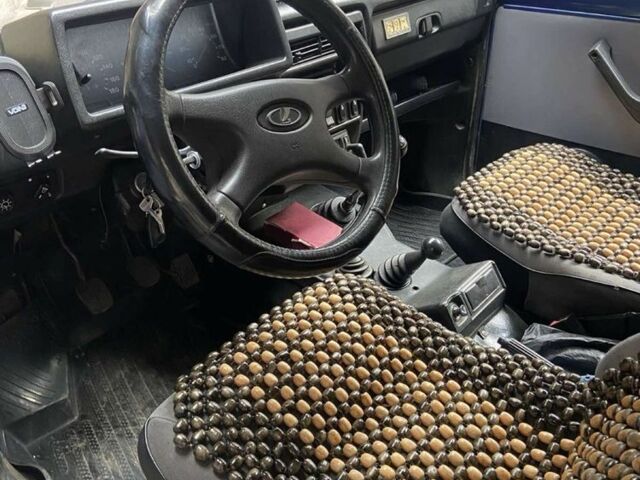 Синій ВАЗ 21214, об'ємом двигуна 1.7 л та пробігом 150 тис. км за 2007 $, фото 5 на Automoto.ua