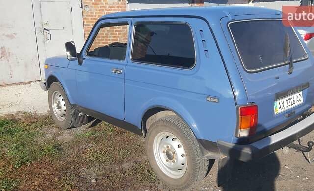 Синий ВАЗ 21214, объемом двигателя 1.7 л и пробегом 115 тыс. км за 4400 $, фото 3 на Automoto.ua