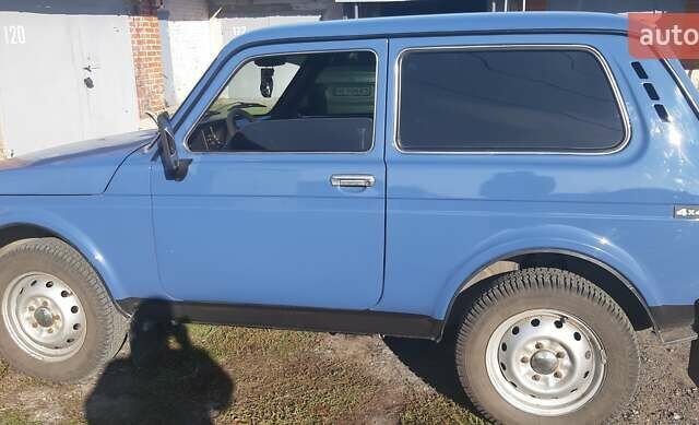 Синий ВАЗ 21214, объемом двигателя 1.7 л и пробегом 115 тыс. км за 4400 $, фото 4 на Automoto.ua