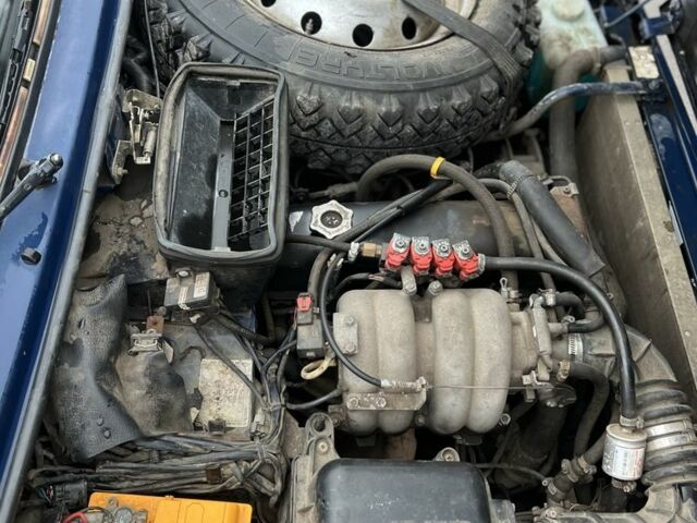 Синий ВАЗ 21214, объемом двигателя 1.7 л и пробегом 180 тыс. км за 3800 $, фото 6 на Automoto.ua