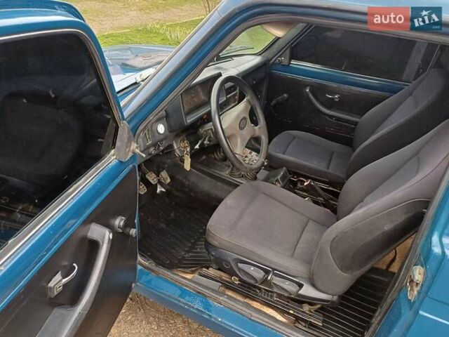 Синий ВАЗ 21214, объемом двигателя 1.7 л и пробегом 186 тыс. км за 3200 $, фото 8 на Automoto.ua