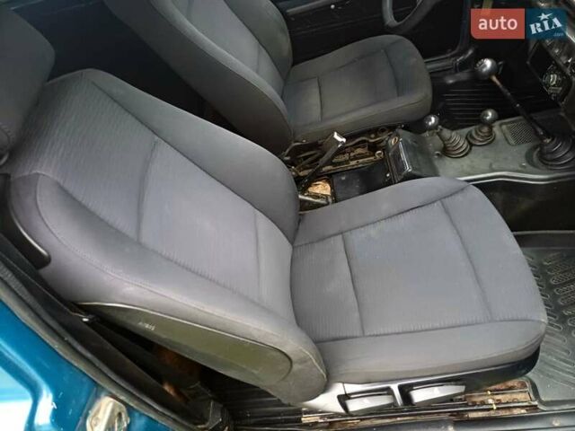 Синий ВАЗ 21214, объемом двигателя 1.7 л и пробегом 186 тыс. км за 3200 $, фото 9 на Automoto.ua