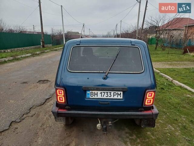 Синий ВАЗ 21214, объемом двигателя 1.7 л и пробегом 186 тыс. км за 3200 $, фото 3 на Automoto.ua