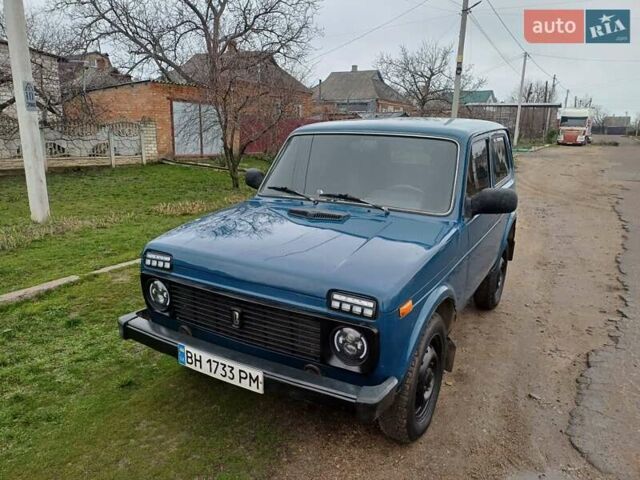 Синий ВАЗ 21214, объемом двигателя 1.7 л и пробегом 186 тыс. км за 3200 $, фото 4 на Automoto.ua