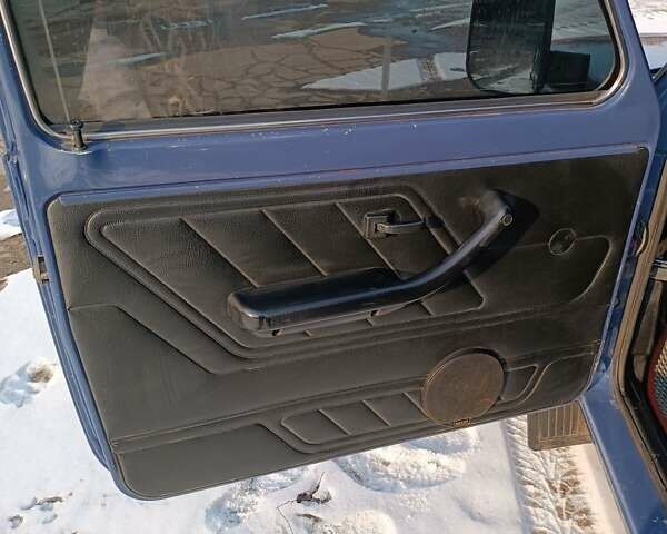 Синій ВАЗ 21214, об'ємом двигуна 1.7 л та пробігом 90 тис. км за 3950 $, фото 19 на Automoto.ua