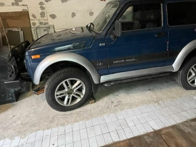 Синий ВАЗ 21214, объемом двигателя 0 л и пробегом 78 тыс. км за 5500 $, фото 2 на Automoto.ua