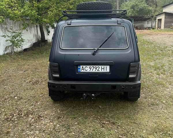 Синий ВАЗ 21214, объемом двигателя 1.7 л и пробегом 158 тыс. км за 4000 $, фото 3 на Automoto.ua