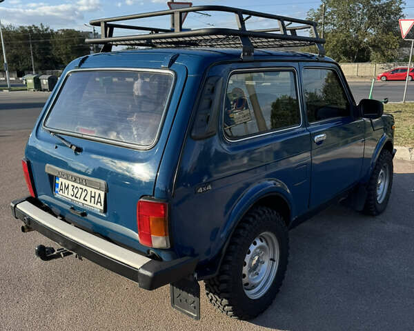 Синий ВАЗ 21214, объемом двигателя 1.69 л и пробегом 103 тыс. км за 3300 $, фото 2 на Automoto.ua