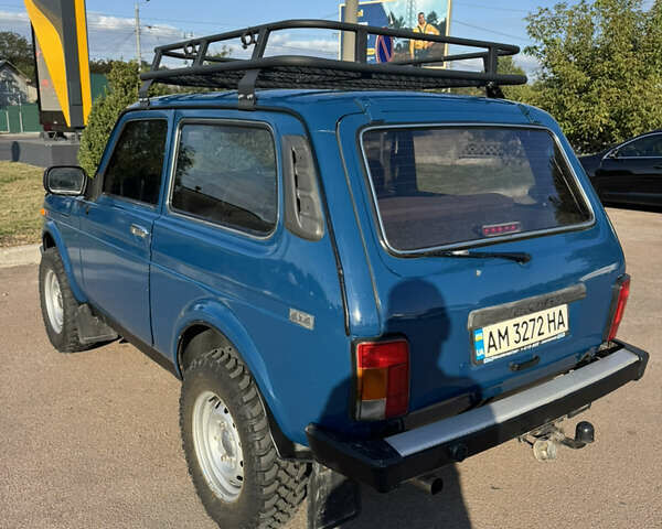 Синий ВАЗ 21214, объемом двигателя 1.69 л и пробегом 103 тыс. км за 3300 $, фото 1 на Automoto.ua