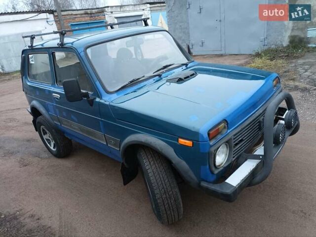 Синий ВАЗ 21214, объемом двигателя 1.7 л и пробегом 100 тыс. км за 2800 $, фото 1 на Automoto.ua
