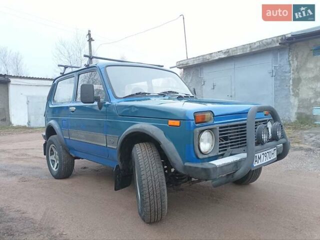 Синий ВАЗ 21214, объемом двигателя 1.7 л и пробегом 100 тыс. км за 2800 $, фото 5 на Automoto.ua