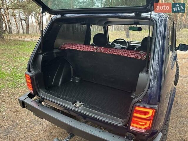 Синій ВАЗ 21214, об'ємом двигуна 1.7 л та пробігом 58 тис. км за 4500 $, фото 2 на Automoto.ua