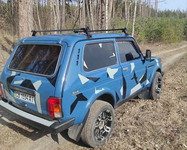 Синий ВАЗ 21214, объемом двигателя 1.7 л и пробегом 60 тыс. км за 4400 $, фото 8 на Automoto.ua