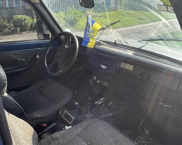 Синий ВАЗ 21214, объемом двигателя 1.7 л и пробегом 183 тыс. км за 2500 $, фото 4 на Automoto.ua