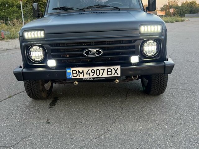 Синий ВАЗ 21214, объемом двигателя 1.7 л и пробегом 208 тыс. км за 4600 $, фото 2 на Automoto.ua