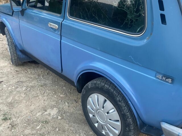 Синий ВАЗ 21214, объемом двигателя 1.7 л и пробегом 104 тыс. км за 2600 $, фото 1 на Automoto.ua