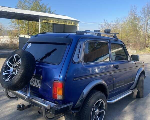 Синий ВАЗ 21214, объемом двигателя 1.7 л и пробегом 217 тыс. км за 3900 $, фото 5 на Automoto.ua