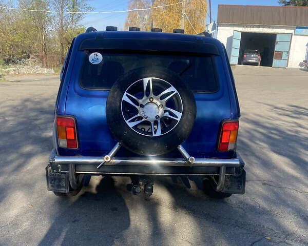 Синий ВАЗ 21214, объемом двигателя 1.7 л и пробегом 217 тыс. км за 3600 $, фото 4 на Automoto.ua
