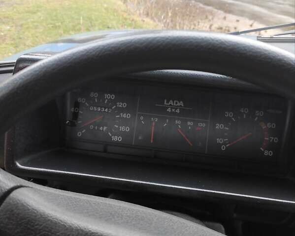 Синій ВАЗ 21214, об'ємом двигуна 1.7 л та пробігом 60 тис. км за 4300 $, фото 5 на Automoto.ua