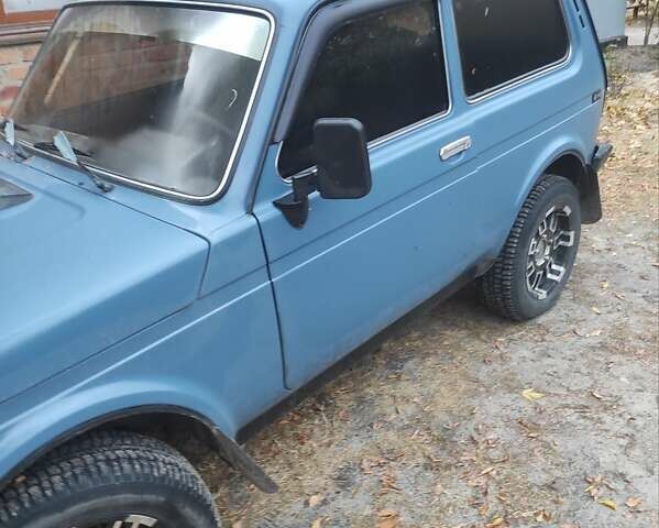 Синій ВАЗ 21214, об'ємом двигуна 1.7 л та пробігом 60 тис. км за 4300 $, фото 1 на Automoto.ua