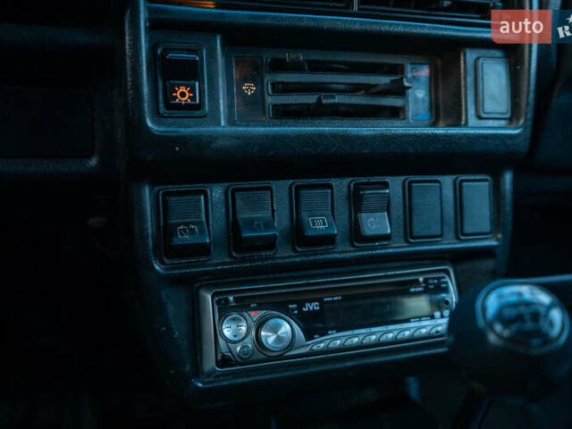 Синій ВАЗ 21214, об'ємом двигуна 1.7 л та пробігом 165 тис. км за 3000 $, фото 11 на Automoto.ua
