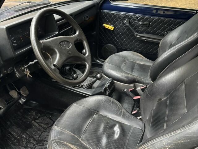 Синій ВАЗ 21214, об'ємом двигуна 1.7 л та пробігом 58 тис. км за 4500 $, фото 4 на Automoto.ua