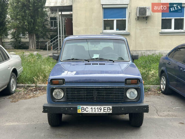 Синий ВАЗ 21214, объемом двигателя 1.7 л и пробегом 134 тыс. км за 3700 $, фото 2 на Automoto.ua