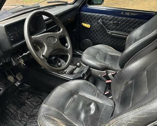 Синій ВАЗ 21214, об'ємом двигуна 1.7 л та пробігом 58 тис. км за 4500 $, фото 3 на Automoto.ua