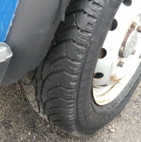 Синий ВАЗ 21214, объемом двигателя 1.7 л и пробегом 200 тыс. км за 2350 $, фото 5 на Automoto.ua