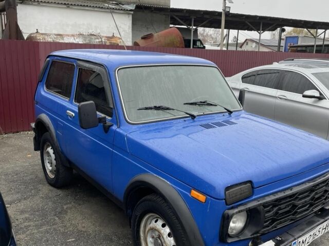 Синий ВАЗ 21214, объемом двигателя 1.7 л и пробегом 200 тыс. км за 2350 $, фото 1 на Automoto.ua