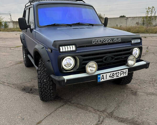 Синий ВАЗ 21214, объемом двигателя 1.7 л и пробегом 167 тыс. км за 5000 $, фото 8 на Automoto.ua