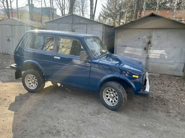 Синий ВАЗ 21214, объемом двигателя 1.7 л и пробегом 150 тыс. км за 4500 $, фото 4 на Automoto.ua