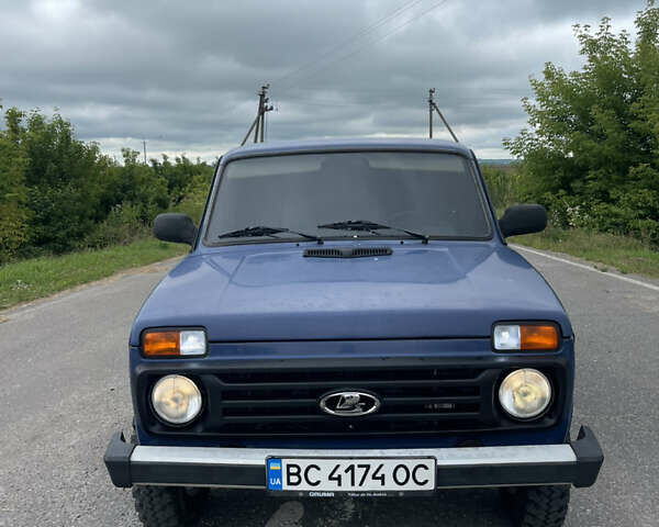 Синий ВАЗ 21214, объемом двигателя 1.7 л и пробегом 247 тыс. км за 5250 $, фото 45 на Automoto.ua